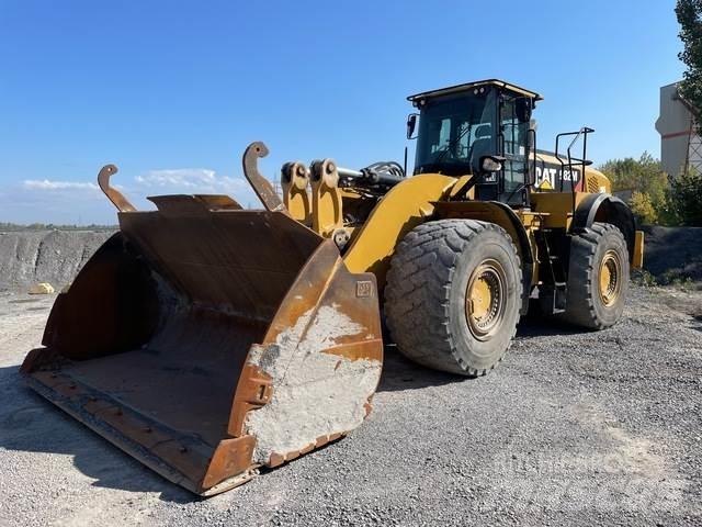 CAT 982M Kolové nakladače