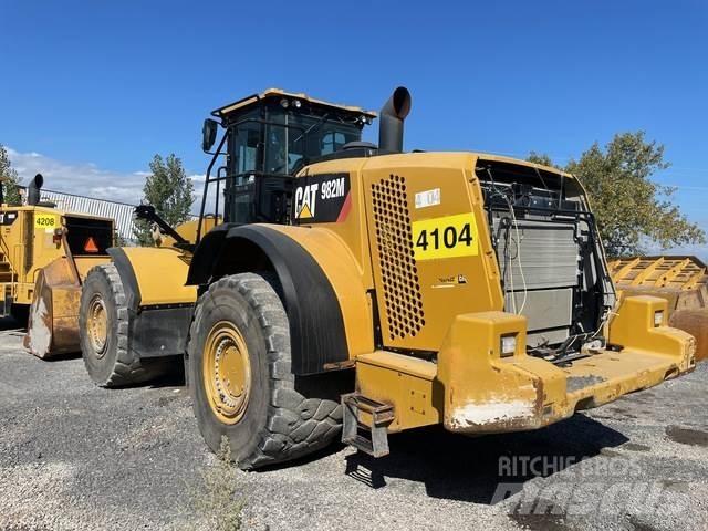 CAT 982M Kolové nakladače