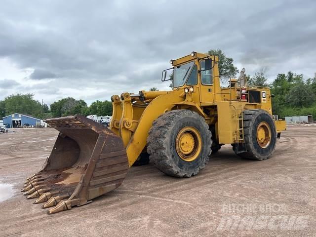 CAT 988B Kolové nakladače