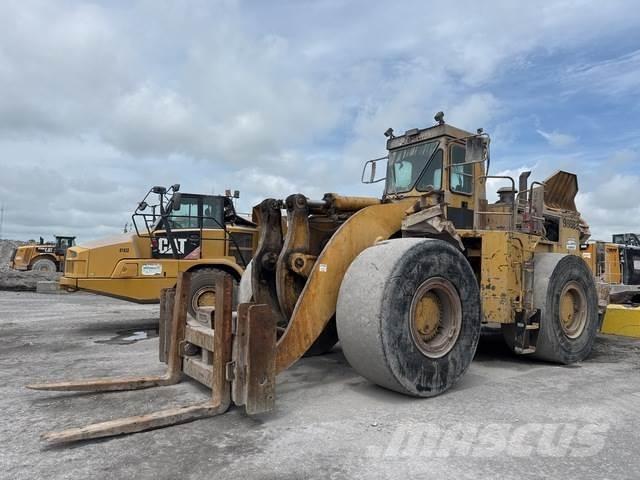 CAT 988B Kolové nakladače