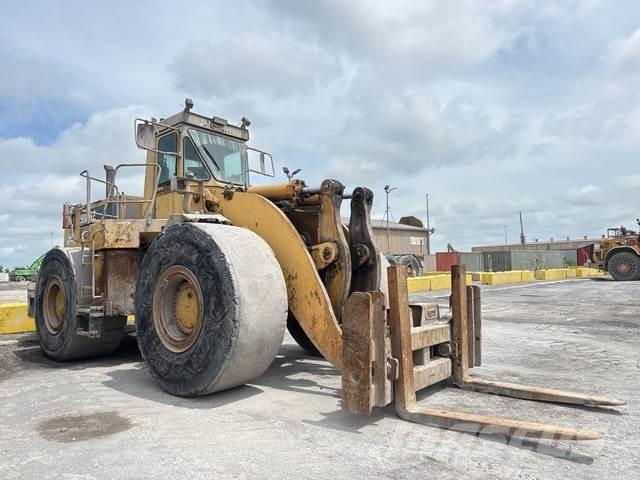 CAT 988B Kolové nakladače