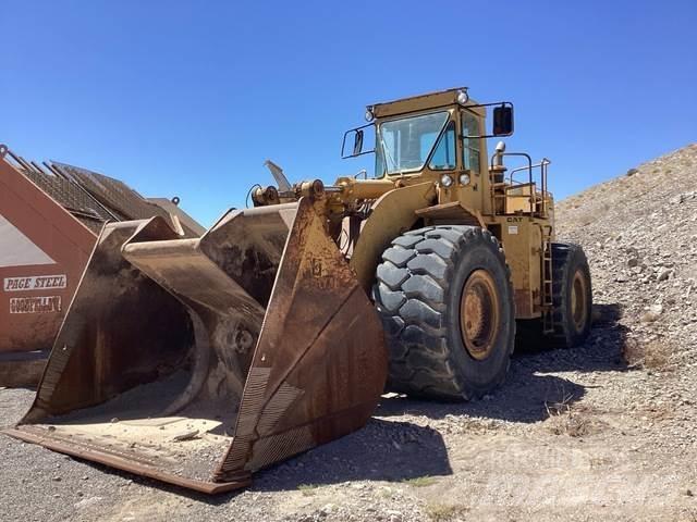 CAT 988B Kolové nakladače