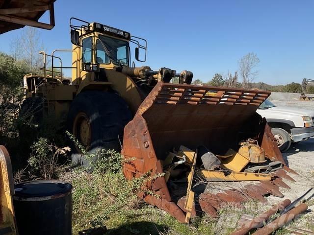 CAT 988F Kolové nakladače