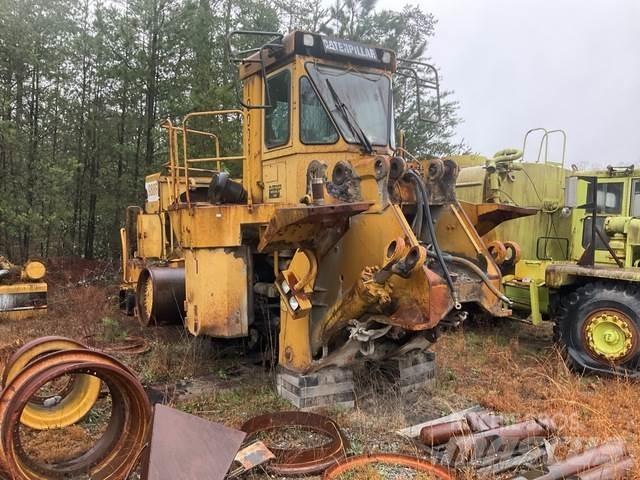 CAT 988F Kolové nakladače
