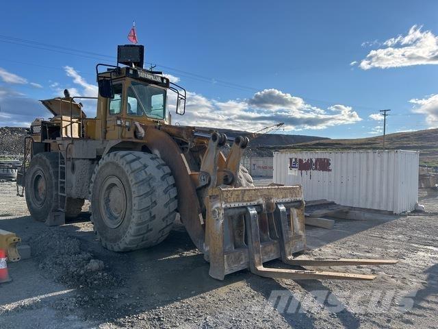 CAT 988F Kolové nakladače