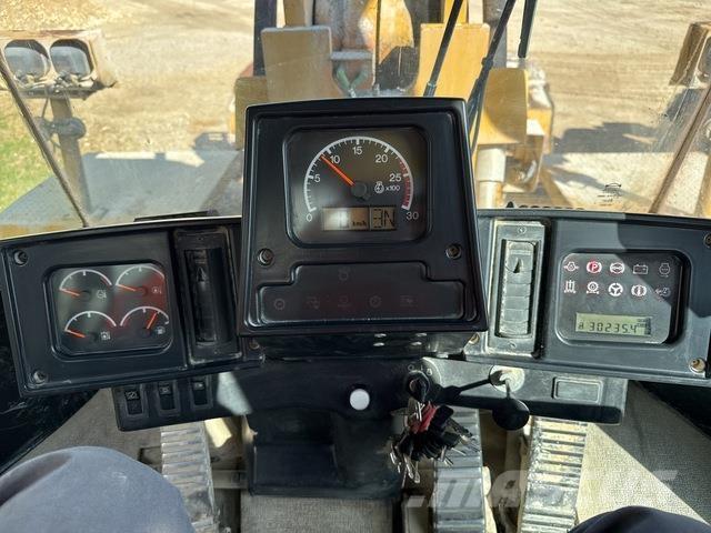 CAT 988G Kolové nakladače