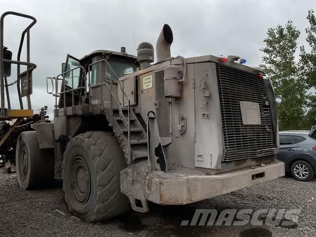 CAT 988K Kolové nakladače