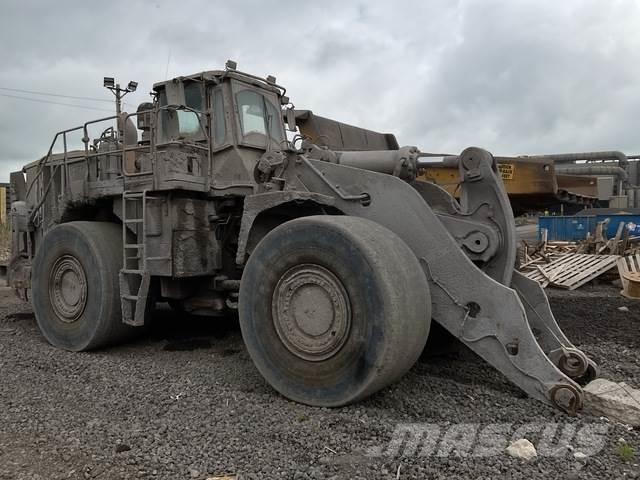 CAT 988K Kolové nakladače
