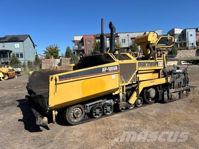 CAT AP-1055B Finišery