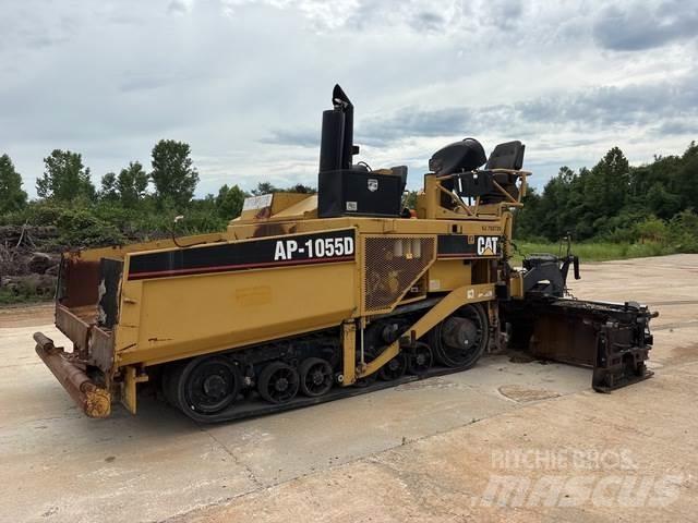 CAT AP-1055D Finišery