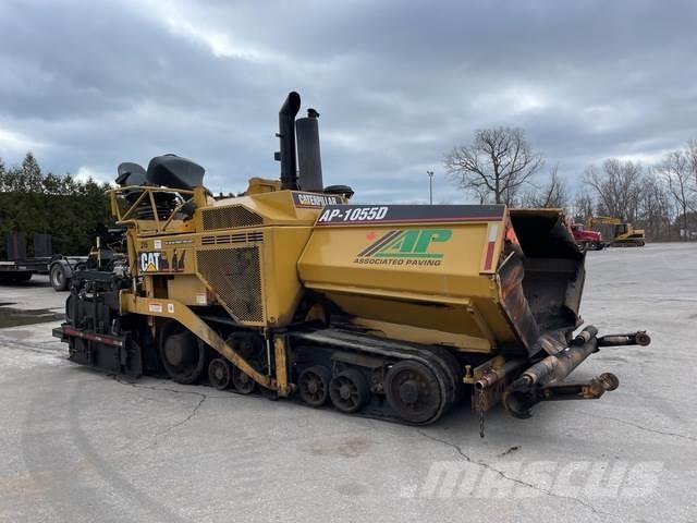 CAT AP-1055D Finišery