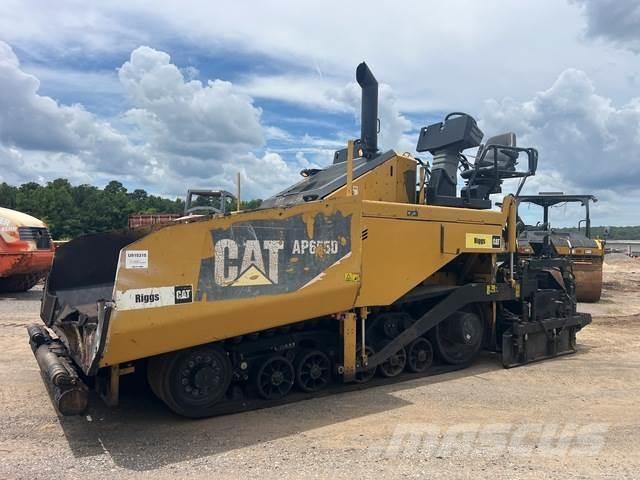 CAT AP-655D Finišery