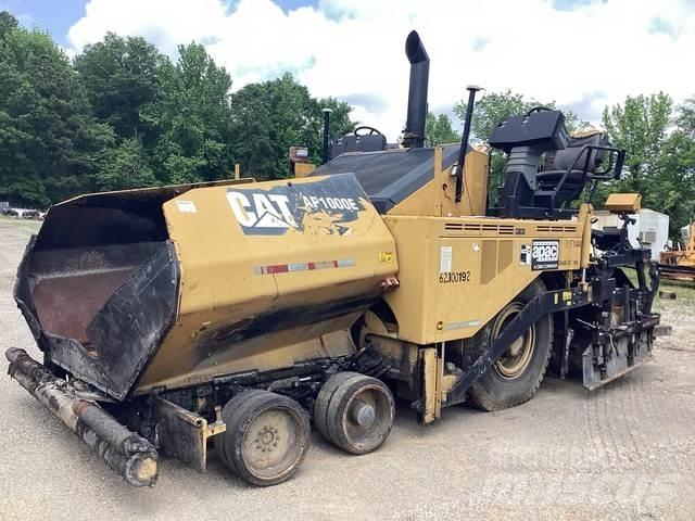CAT AP1000E Finišery