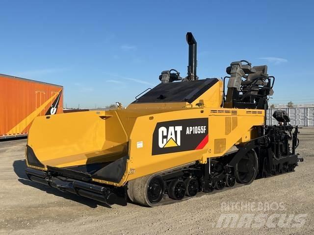 CAT AP1055F Finišery