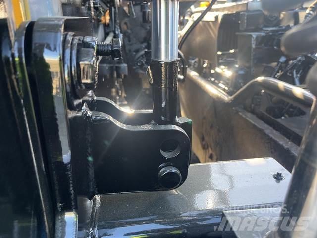 CAT AP1055F Finišery