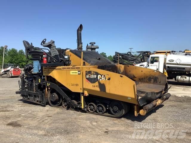 CAT AP1055F Finišery