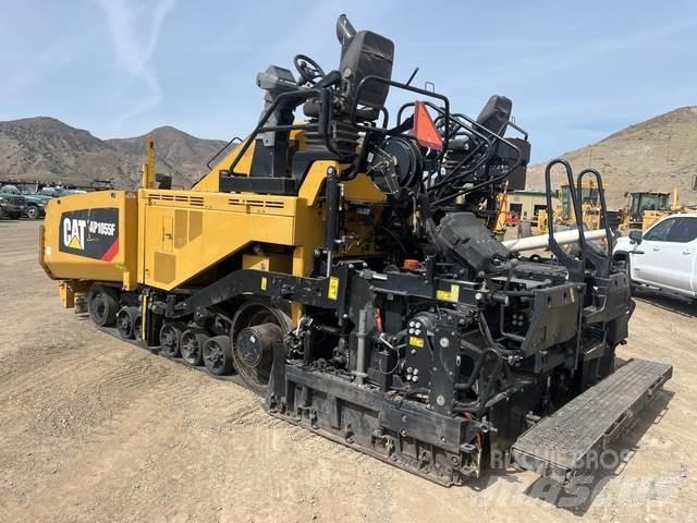 CAT AP1055F Finišery