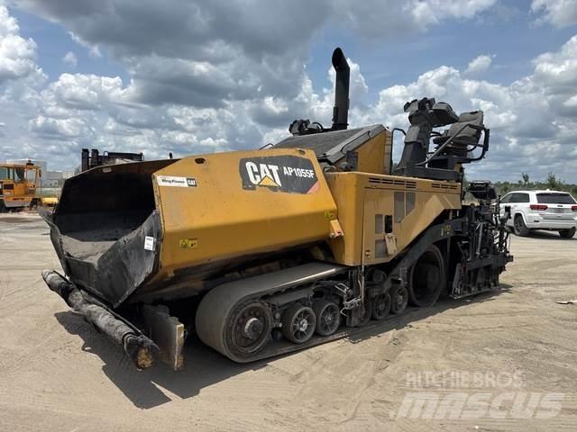 CAT AP1055F Finišery