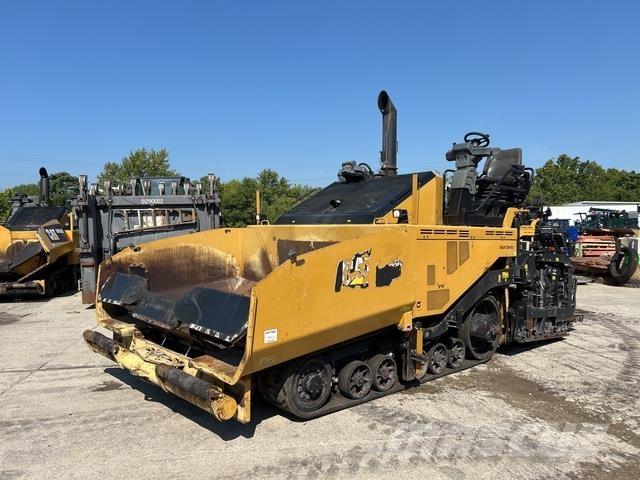 CAT AP1055F Finišery