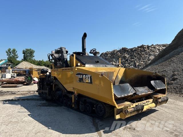 CAT AP1055F Finišery