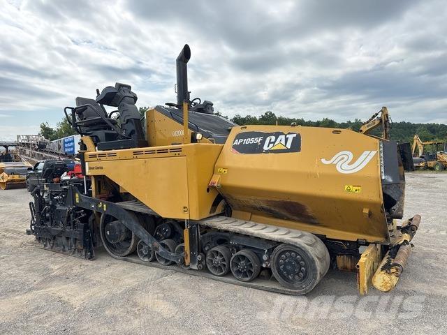 CAT AP1055F Finišery
