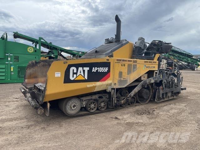 CAT AP1055F Finišery