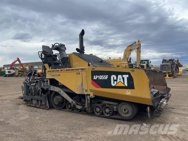 CAT AP1055F Finišery