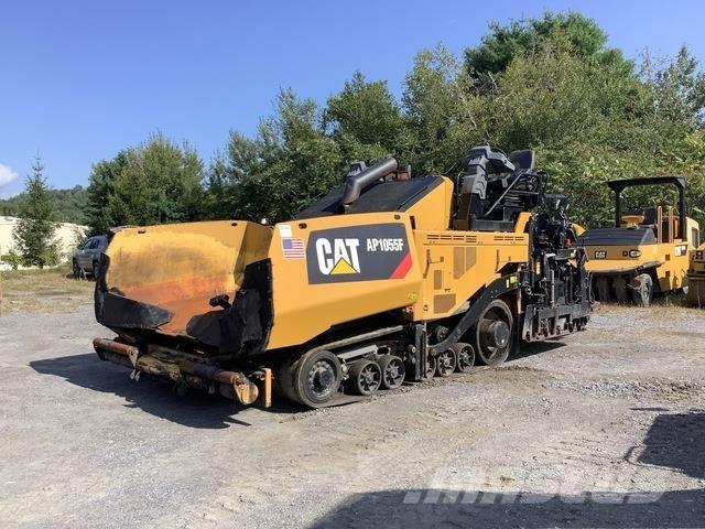 CAT AP1055F Finišery