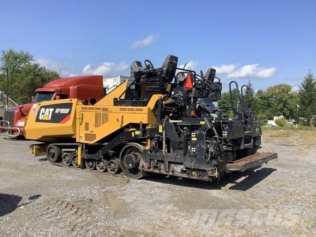 CAT AP1055F Finišery