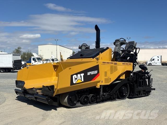 CAT AP1055F Finišery