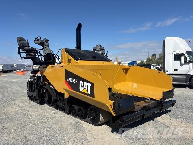 CAT AP1055F Finišery