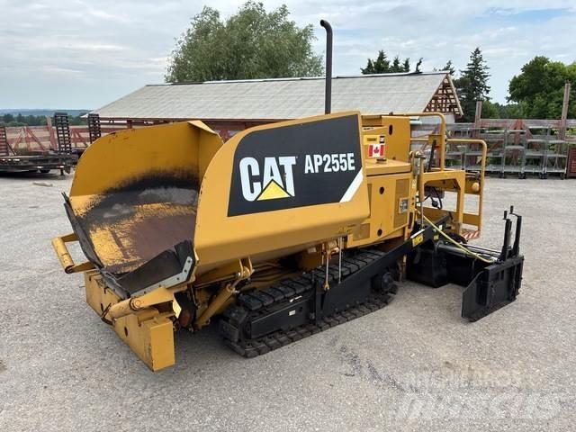 CAT AP255E Finišery