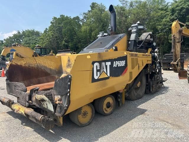 CAT AP600F Finišery