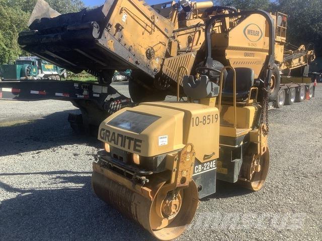 CAT CB-224E Tandemové válce