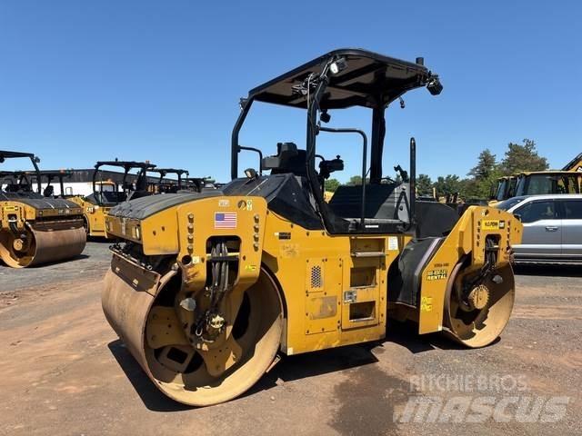 CAT CB-54B Tandemové válce