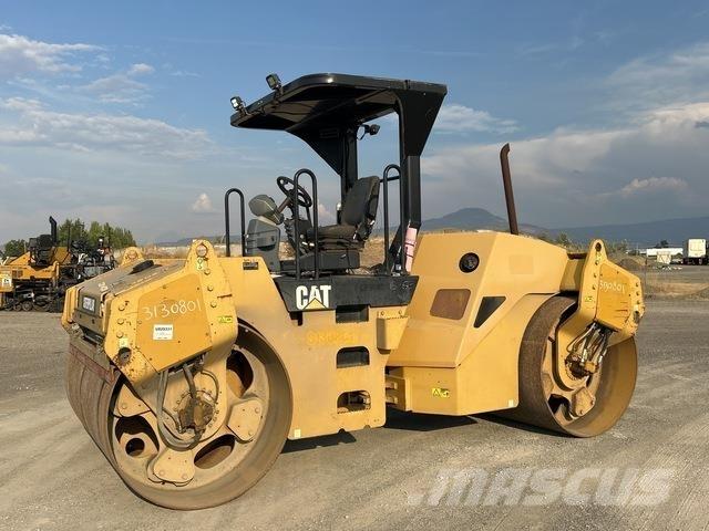 CAT CB-564D Tandemové válce
