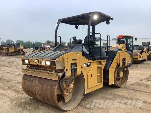 CAT CB10 Tandemové válce