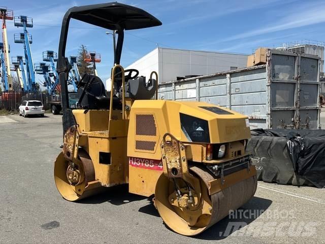 CAT CB24 Tandemové válce