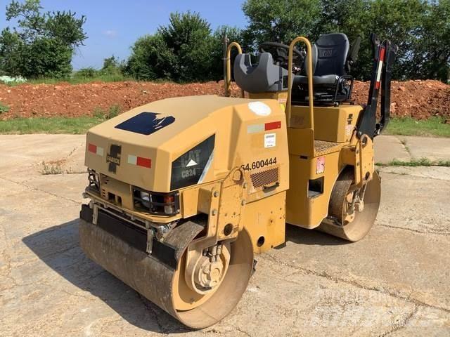CAT CB24 Tandemové válce