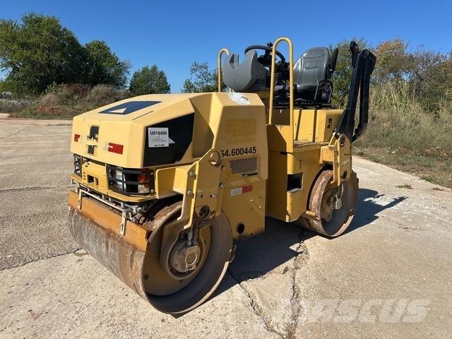 CAT CB24 Tandemové válce