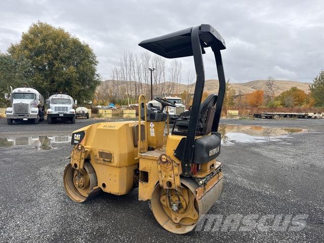 CAT CB24 Tandemové válce