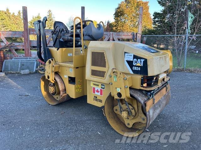 CAT CB24XT Tandemové válce