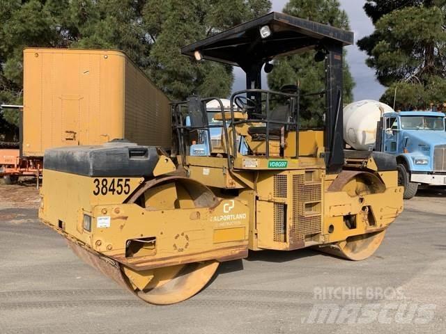 CAT CB534 Tandemové válce