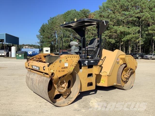 CAT CB54 Tandemové válce