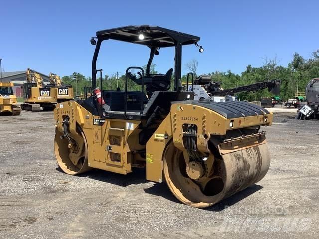 CAT CB54B Tandemové válce