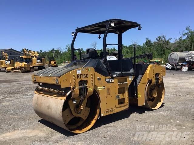 CAT CB54B Tandemové válce
