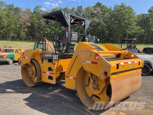 CAT CB54XW Tandemové válce