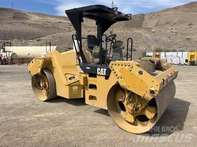 CAT CB64 Tandemové válce
