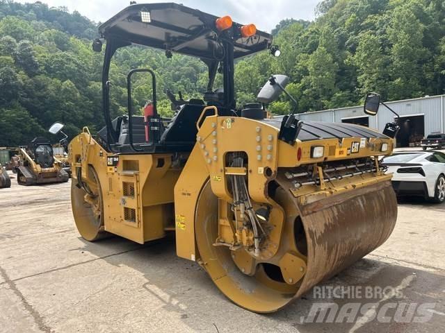 CAT CB64B Tandemové válce