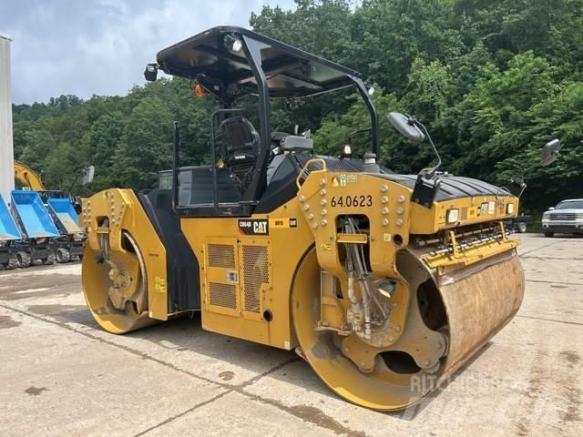 CAT CB64B Tandemové válce